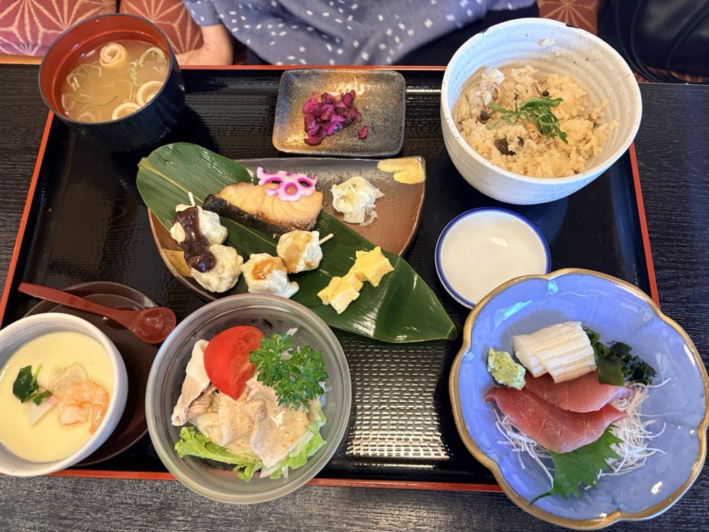 やませ土風館の山海里で食べた定食